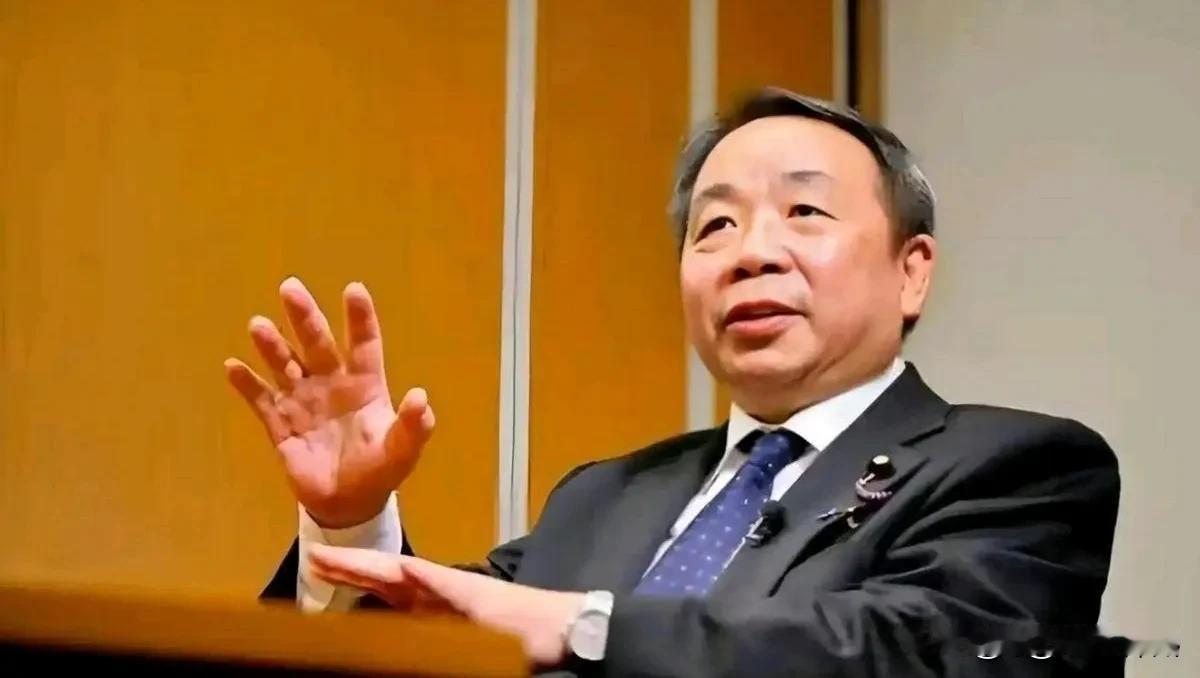 10月14日，石平写道，今日参观的外务省外交史料馆展示室里，有日本战败时的降伏文