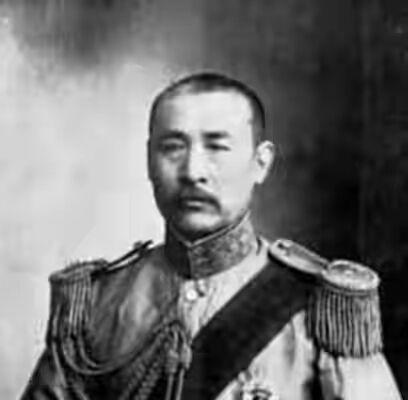 1928年6月4日，奉系首领张作霖在撤归关外时被日本关东军在皇姑屯炸死，鲍贵卿与