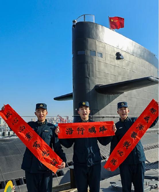 对于广大国内军迷来说，春节期间必不可少的一大“精彩节目”，就是“观看解放军各军兵