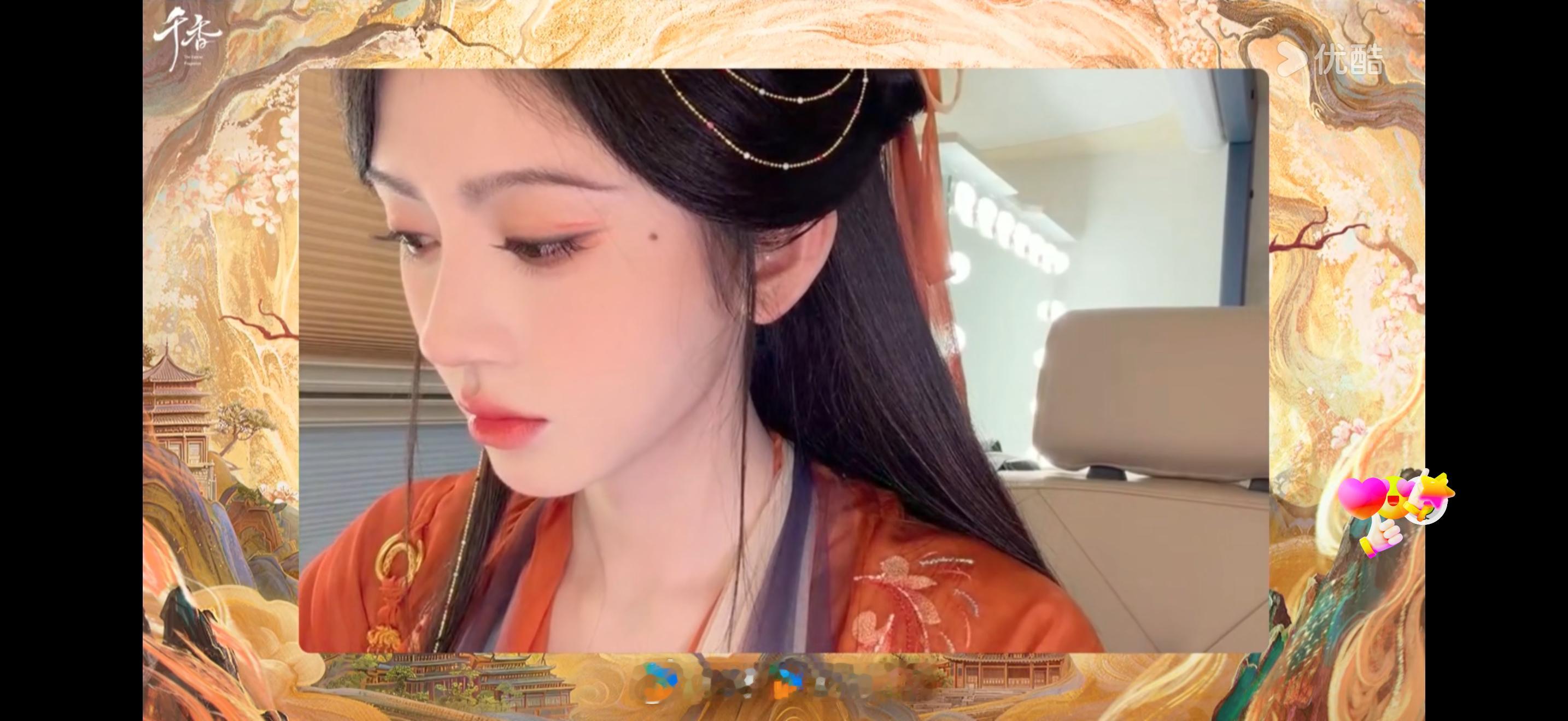 鞠婧祎 这个视角像妈妈看孩子做作业 