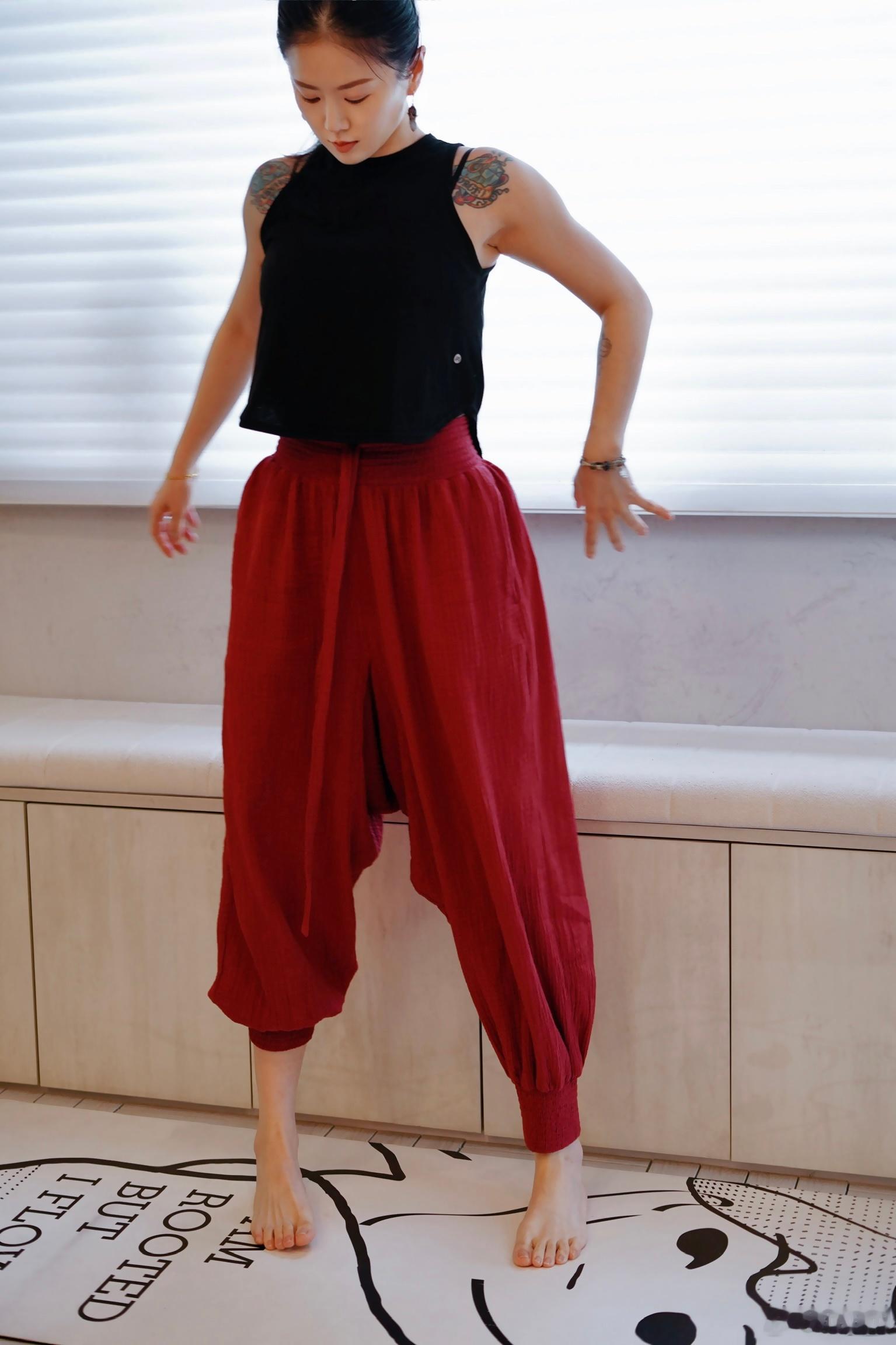 这个裤子也是不知道怎么还挺受欢迎的，本来以为很小众，结果第一批chua chua