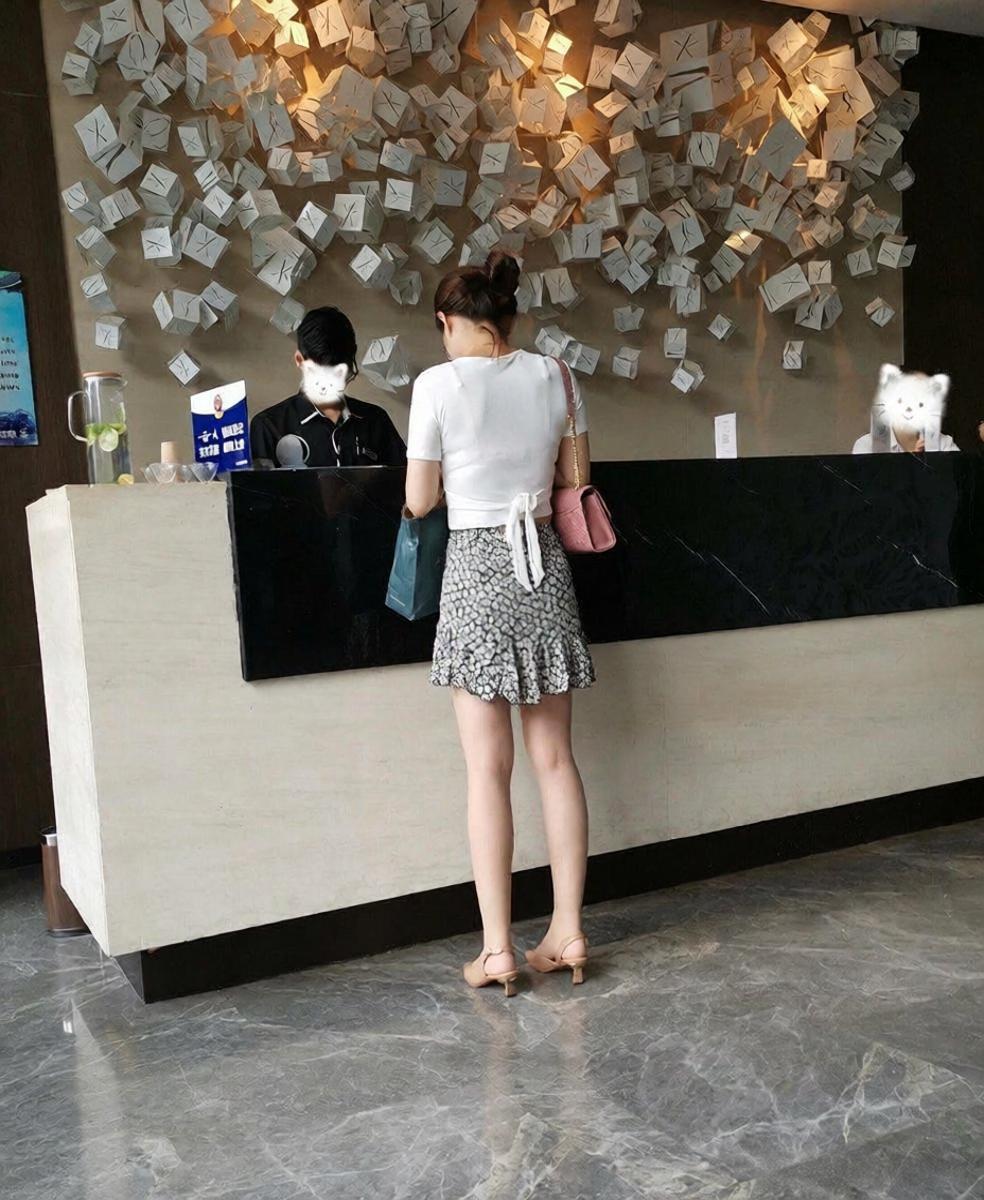 这小姐姐东西丢了闹了一上午了