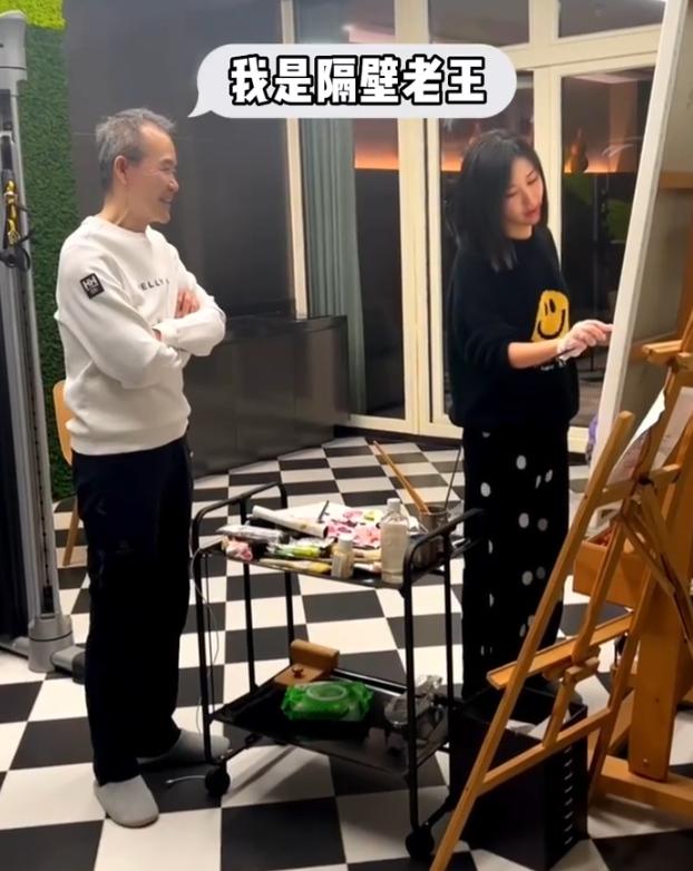 王石录视频和田朴珺一同否认离婚！
一晃眼，王石已经72岁，自从迎娶小娇妻田朴珺之