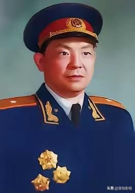 1955年授衔，四野王牌副军长只评少将，8 位大将上将联名帮他争衔，罗帅坦言：是