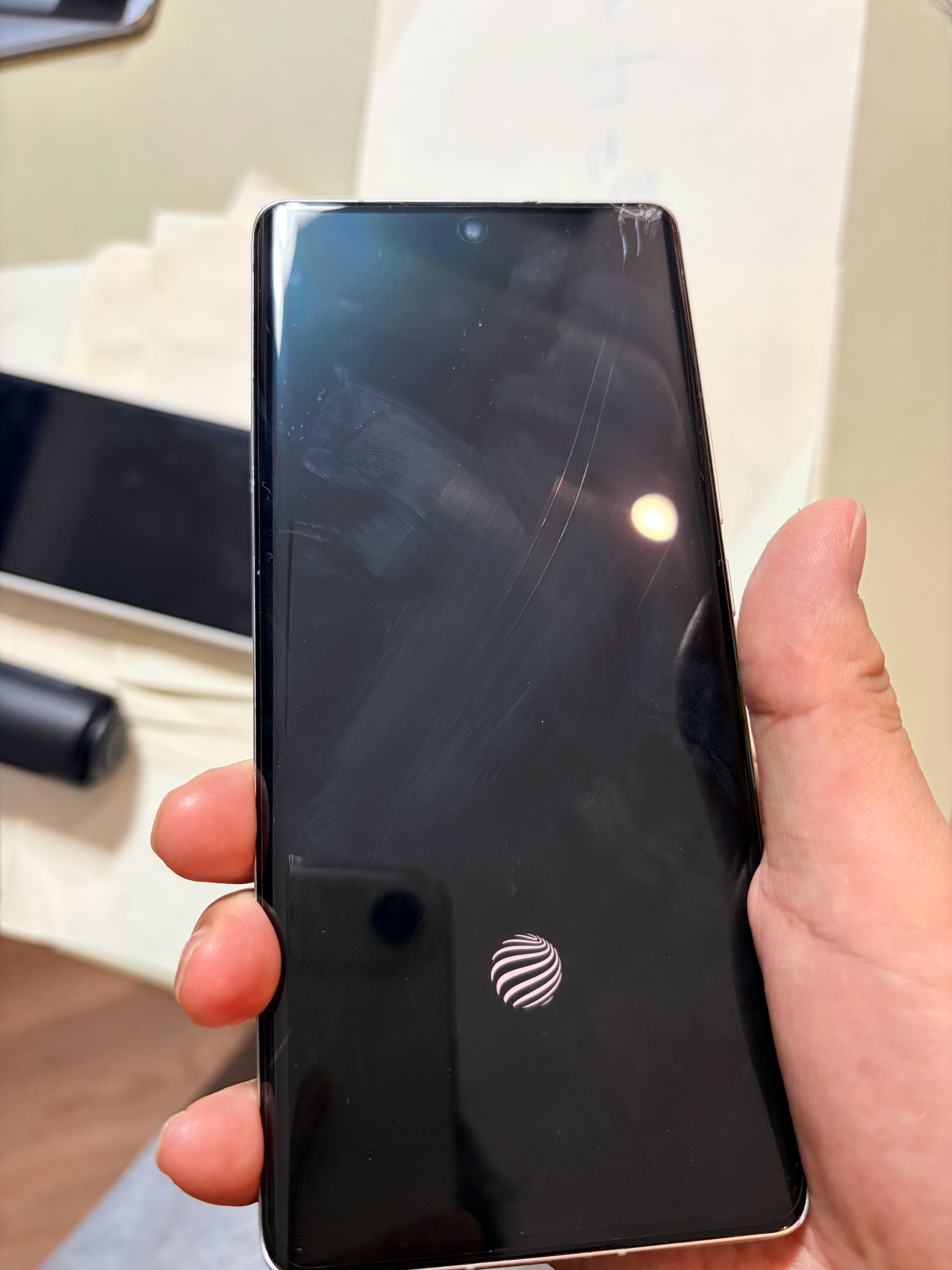 一年有多长呢？在我家也就一天吧。距离 X100 Ultra 换新后盖仅过去一周，