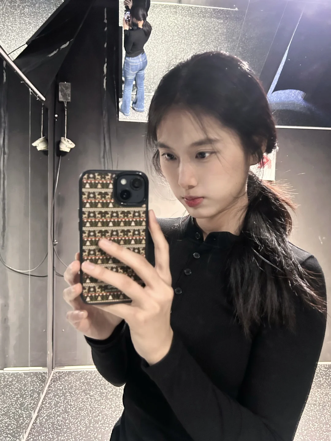 健身房镜子谁能忍住不拍