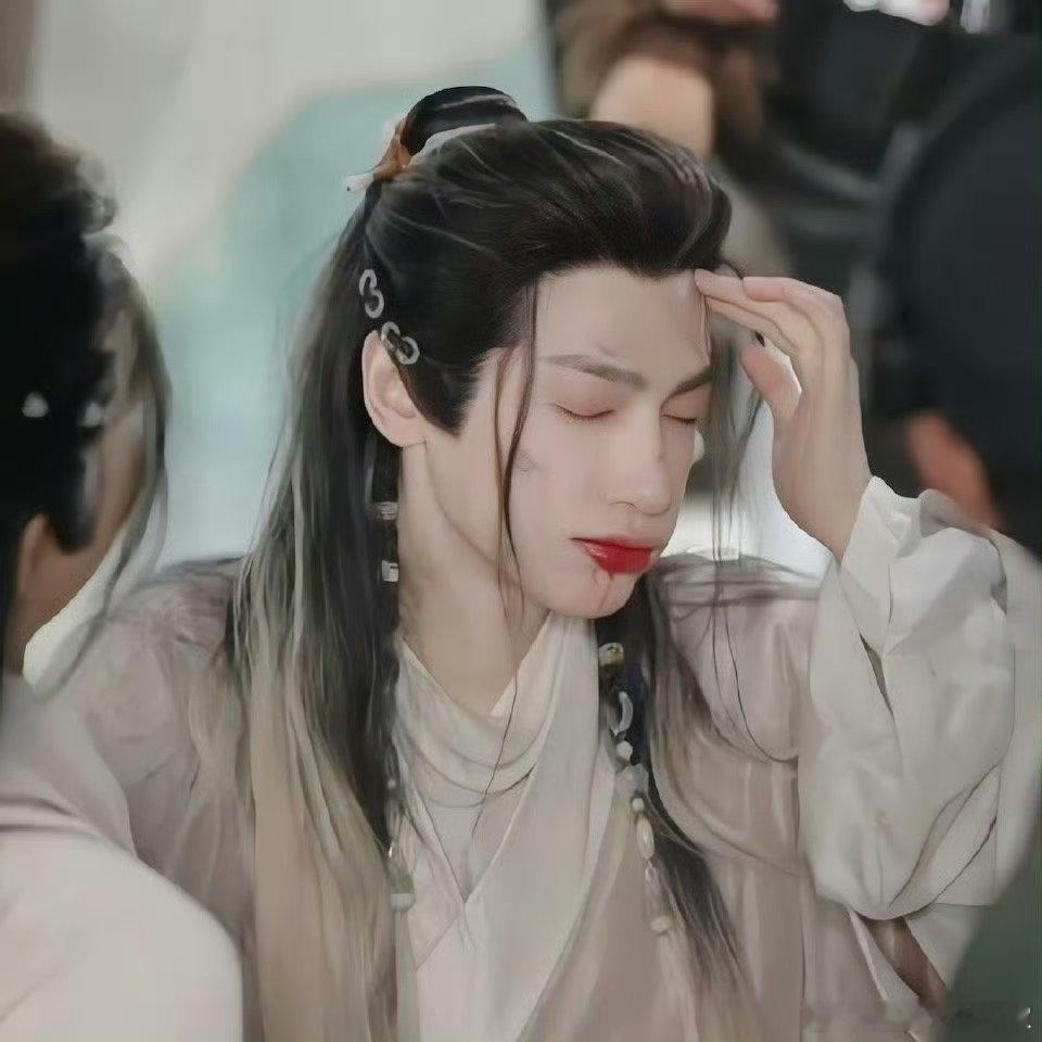 古言三巨头罗云熙就这么人抬 ip，把 ip 发挥的有效率提到最大化百分之二百