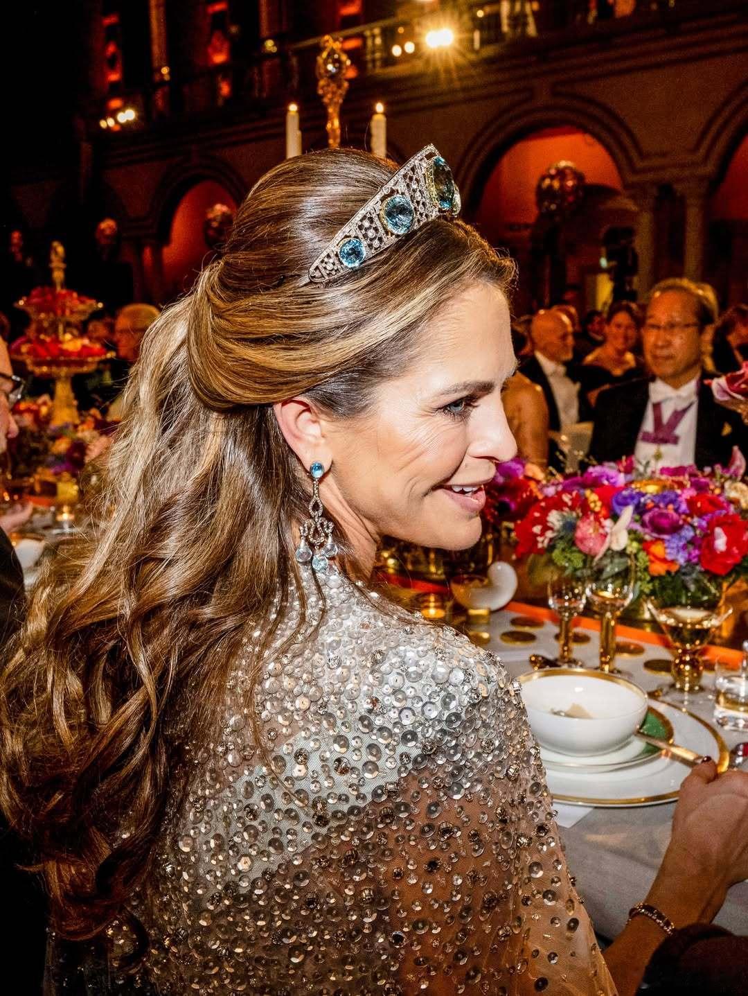 瑞典王室 🇸🇪12月10日，2025年度诺贝尔颁奖典礼。补图世界各国王室诺贝