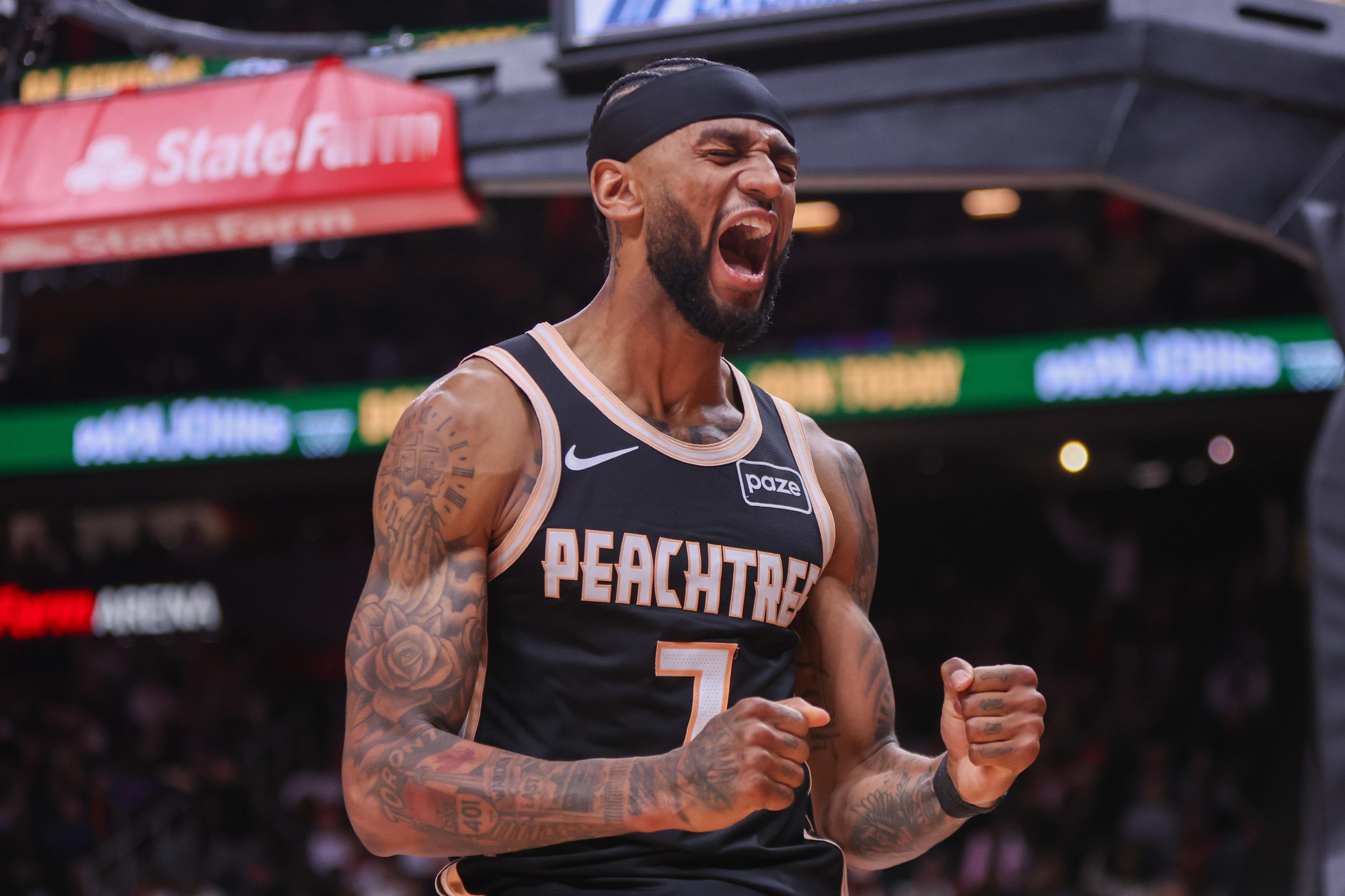 生涯新高！亚历山大·沃克17中13空砍38分 三分10中8