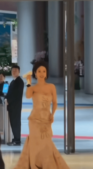这次白玉兰收到的最可爱的表情包 