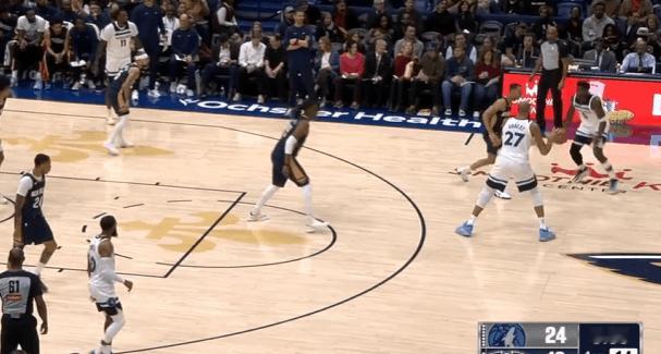 逐帧拆解：爱德华兹技术欣赏，爆砍44分创赛季新高图1和戈贝尔的手递手配合遭遇夹击