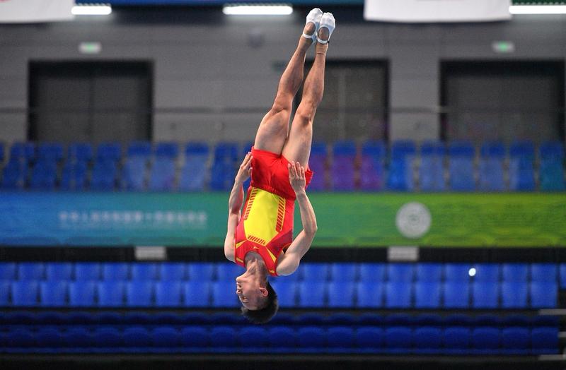 哇塞，王心迪太牛啦，一举拿下男子空中技巧冠军，这可是第4金啊！在赛场上，他就像一