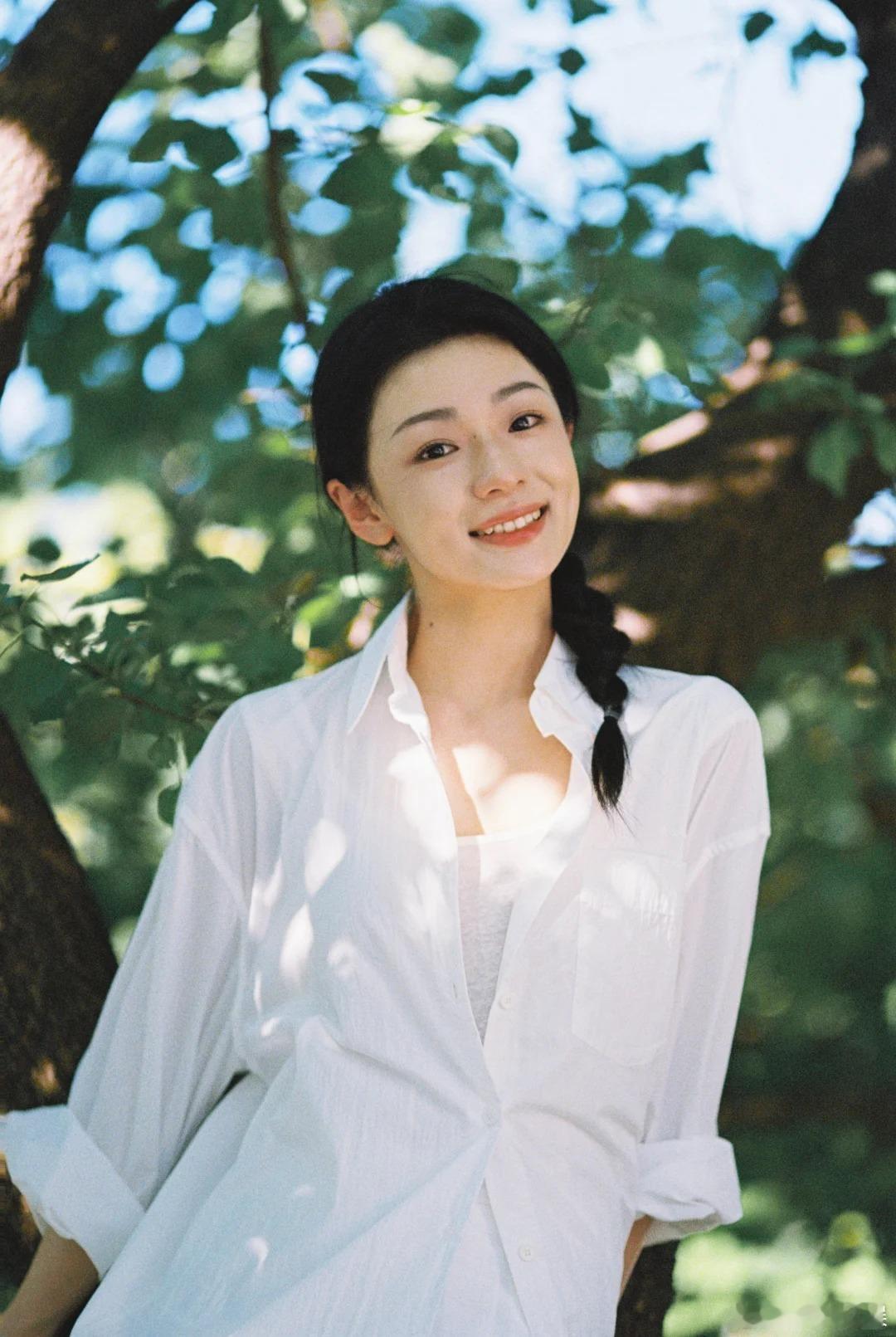 00后来了款老式演员 00后来了款老式演员,内娱00后演员里的宝藏，王和这款老式