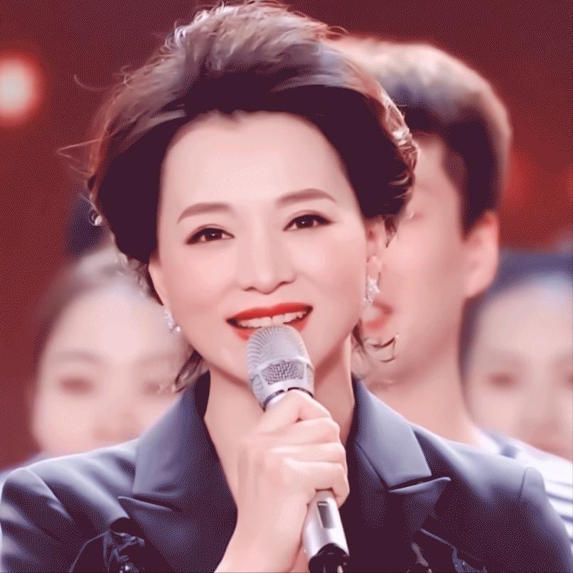 密码女神王小云，接受董卿采访时说，我破解了MD5密码，拿到国际上交流，我记得很清