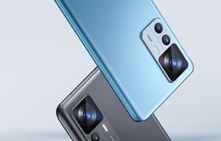 #每日思考#性价比的“直屏”之路究竟能否走得通？我们谁也不知道，不过如果从性价比