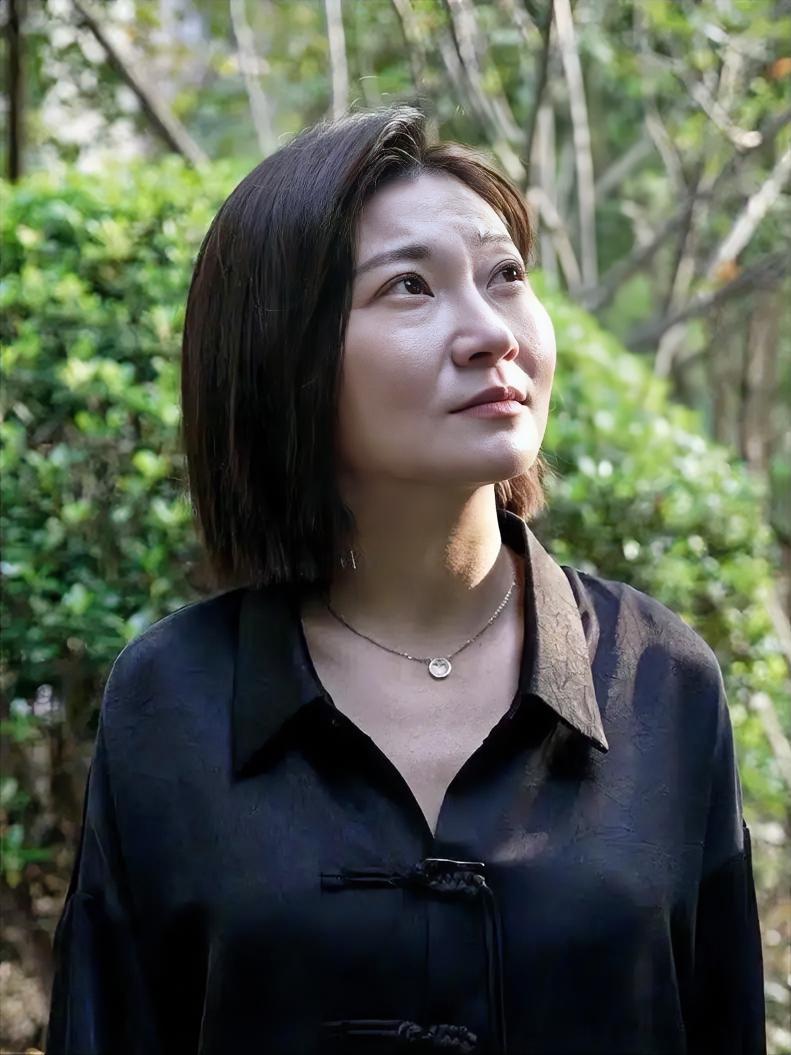 王暖暖，给所有女人提了个醒！

1.发现不对劲，要有及时抽身的勇气。王暖暖发现婚