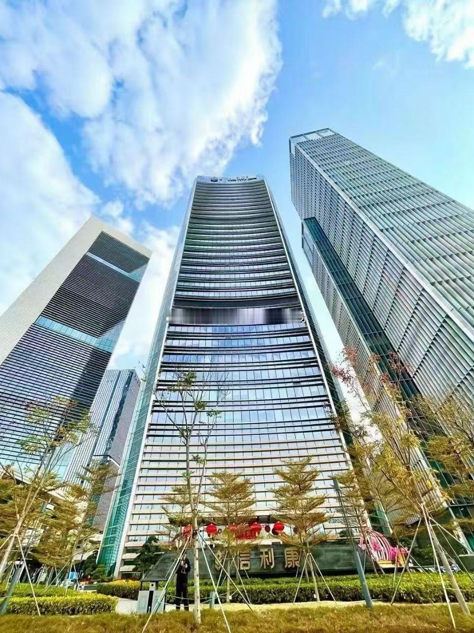 前海写字楼跌的有多惨？前海妈湾信利康大厦面积：955.07㎡单价:  2.25万