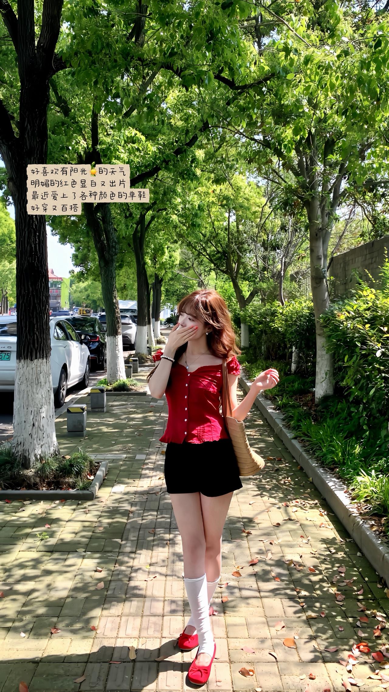 In sunshine and my red ❣️🍒
夏日穿搭 韩系穿搭