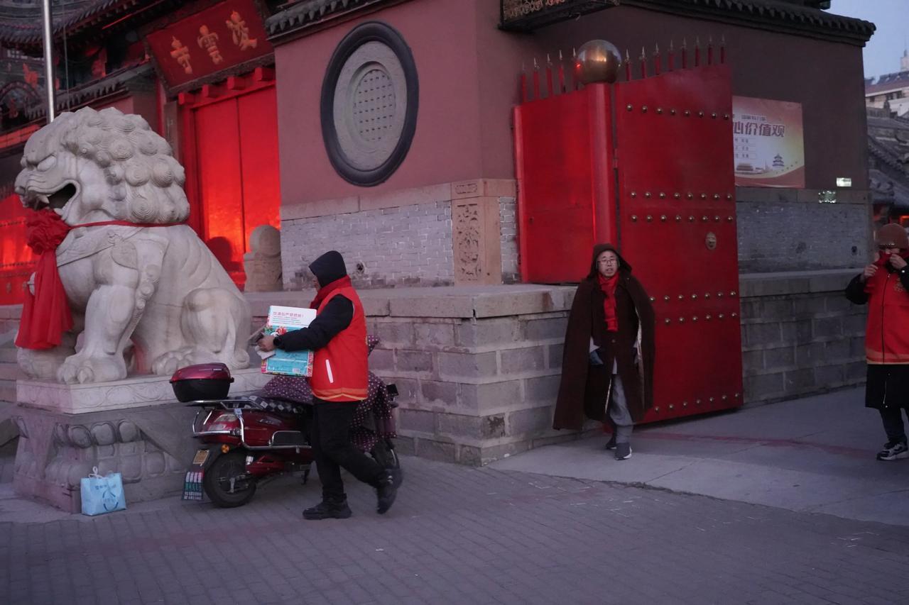 凌源景观系列之七十五——东街老爷庙
​                   凌源