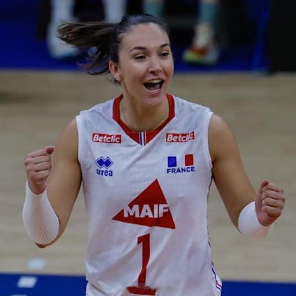 女排[超话]2025世界女排联赛 法国🇫🇷3-1保加利亚🇧🇬卡绍特18分