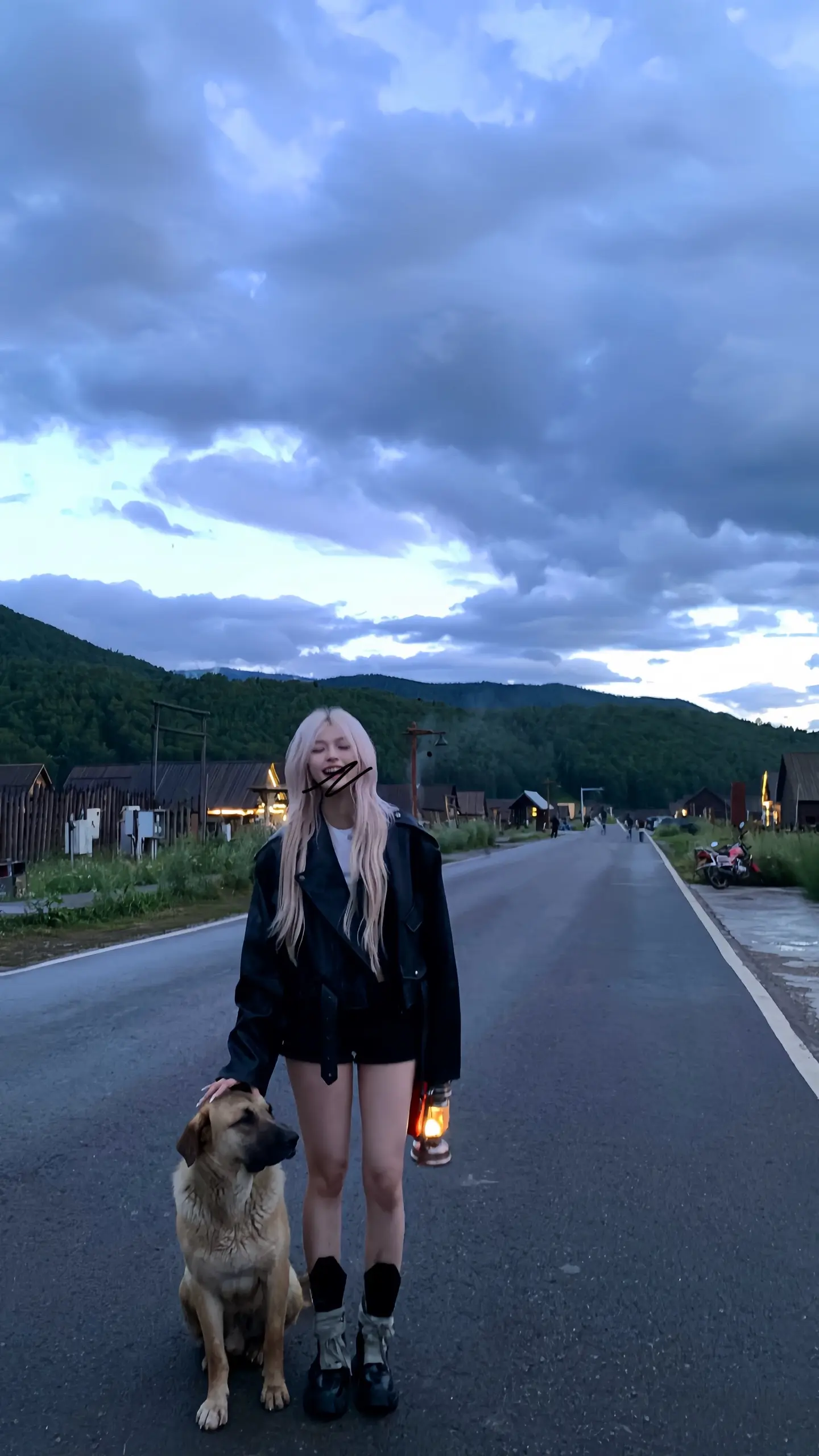 希望你走很远的路 最终找到的是你自己。安全路段拍摄请勿模仿