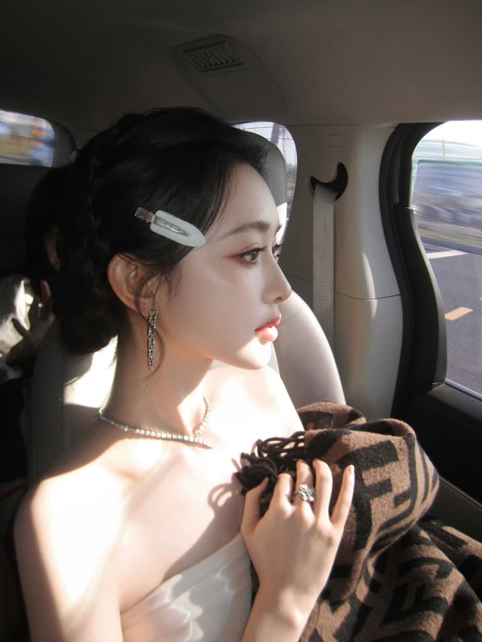 孟子义感谢腾讯星光大赏孟子义继续扎根在每一个角色里 孟子义感谢腾讯星光大赏，期待