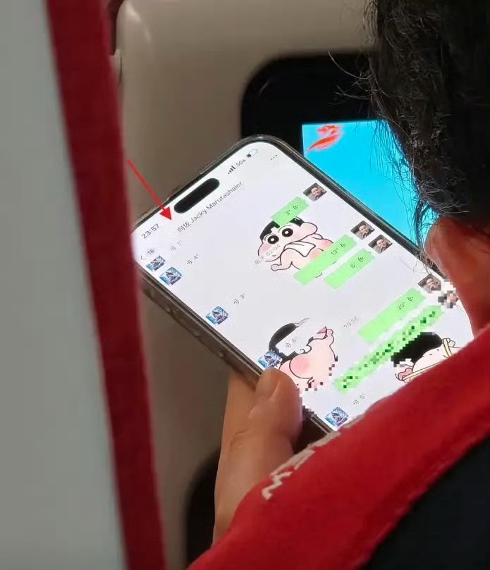 向佐向佑聊天记录看了向佐的采访，他对弟弟真的很好。聊天壁纸还是小新哈哈哈 