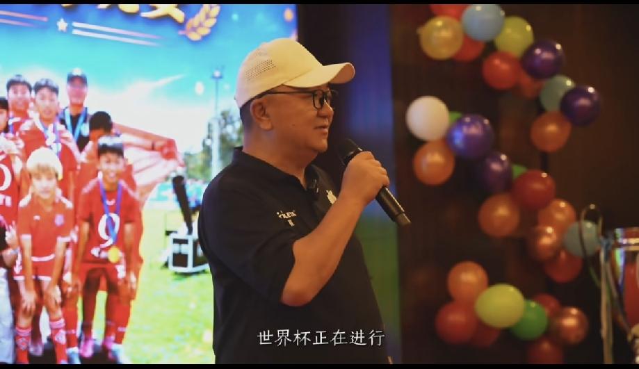 怪不得董路在李晓华给办的庆功宴上，敢说下一个4年或下一个8年中国足球一定会打进世