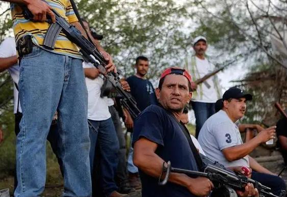 击毙大毒枭“埃尔·门乔”，为何能撕裂整个墨西哥？因为他是毒品集团“教父”、精神图