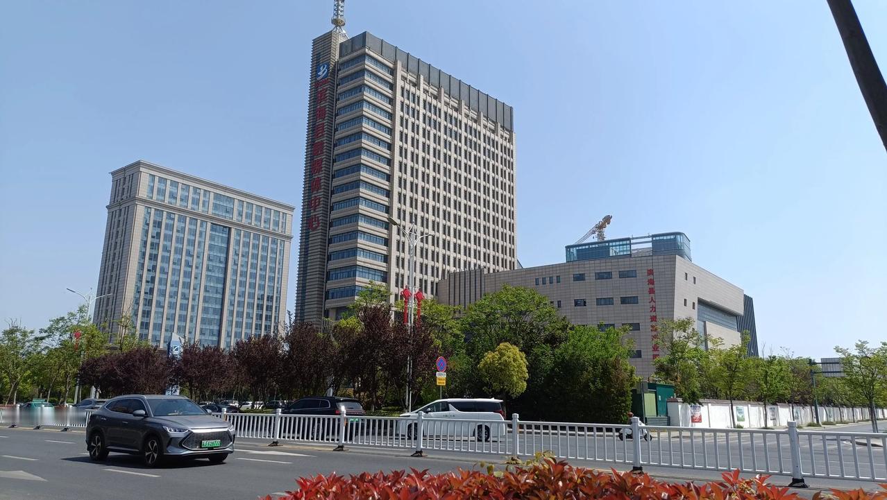 分享城市新鲜事 在我的县城没有F驾驶证的考点，只有邻县才有，为了知晓考照的流程信