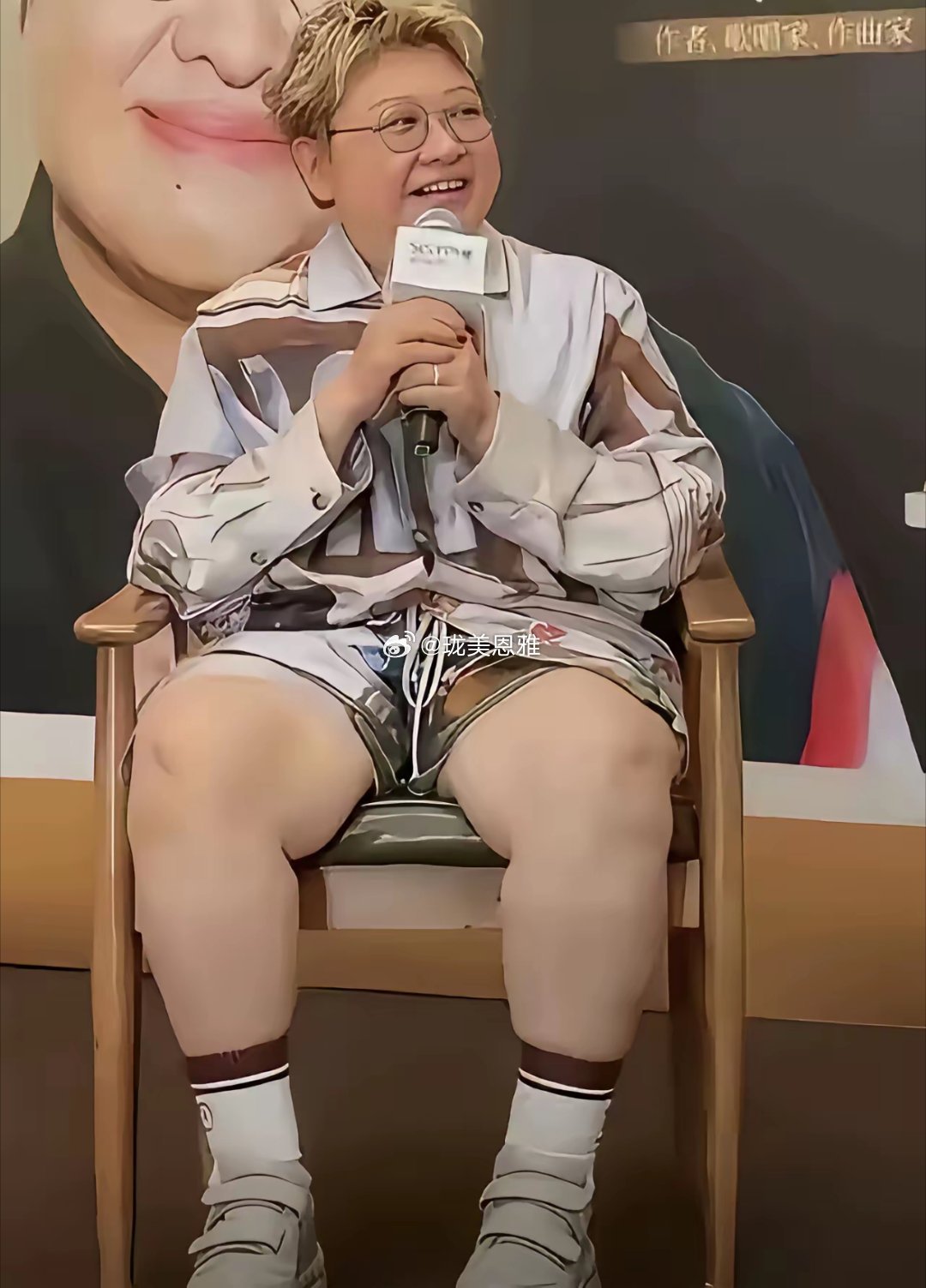 那么粗的腿还敢穿短裤，我也胖，从来不敢穿 