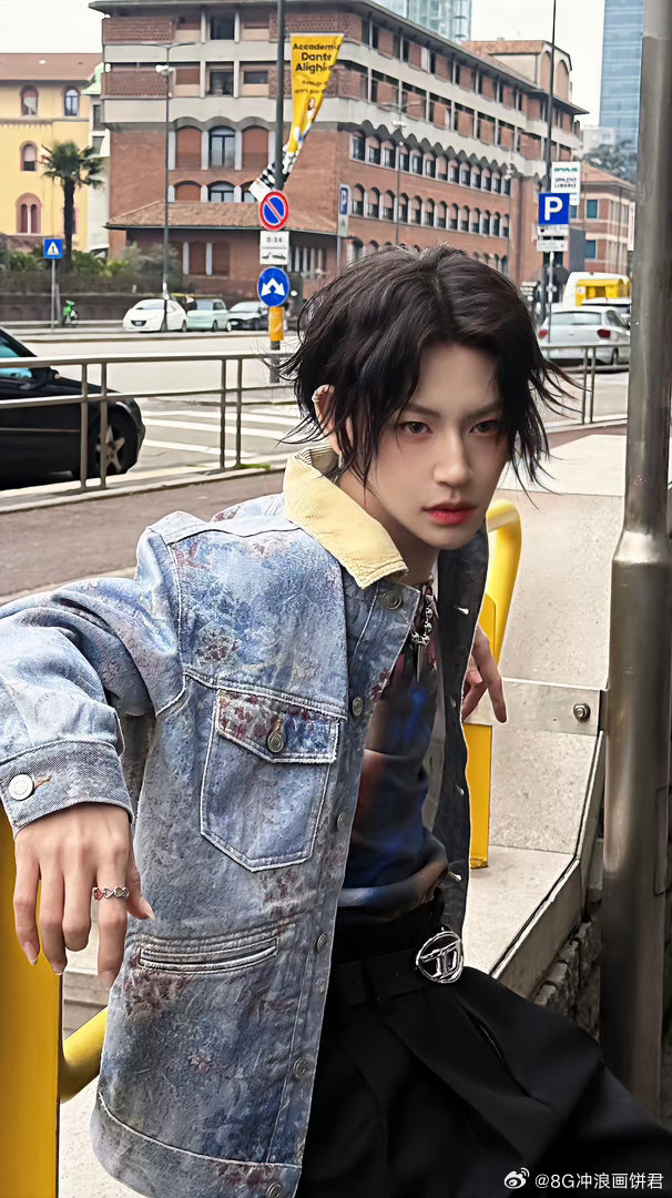 小鬼的星期六从星期五就开始了 从星期五到星期六，这场奔赴被拉满了期待值。小鬼贴心