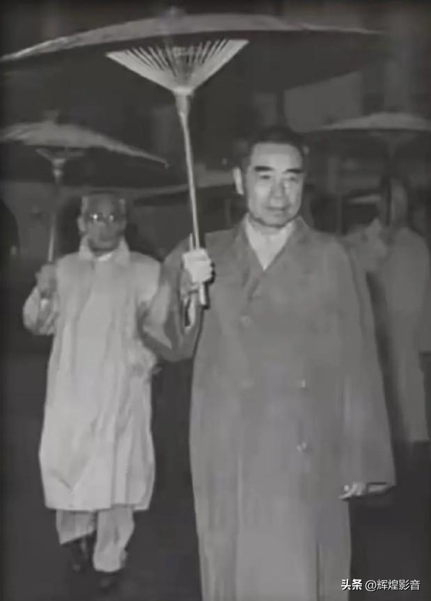 🌺🙏敬爱的周总理，致敬您的鞠躬尽瘁，铭记您的无私奉献！“多为人民干些工作”，