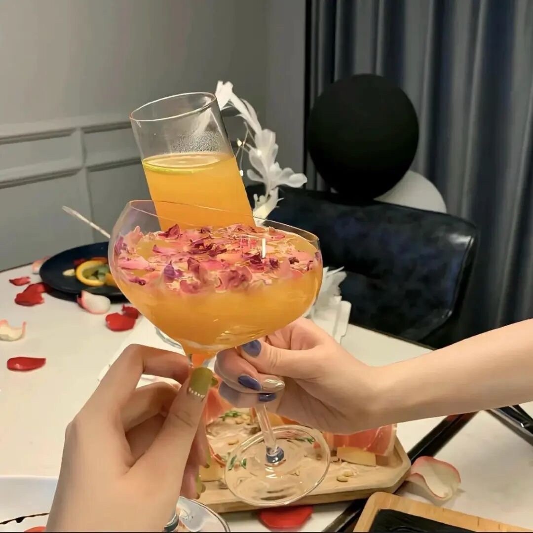 🧸เ'๓ ๏к 💭 ࿎“有些情绪，只能留给深夜因为天亮后，生活还要继续” ​