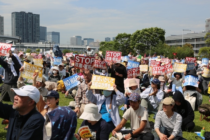 【“日本想秀肌肉，但缺钱啊，跟中国比就输了”】《纽约时报》5月6日刊登评论文章指