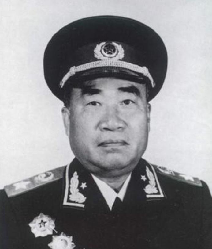 1983年，朱德最疼爱的孙子被执行死刑。次日，康克清照常上班，她刚上车就对司机说