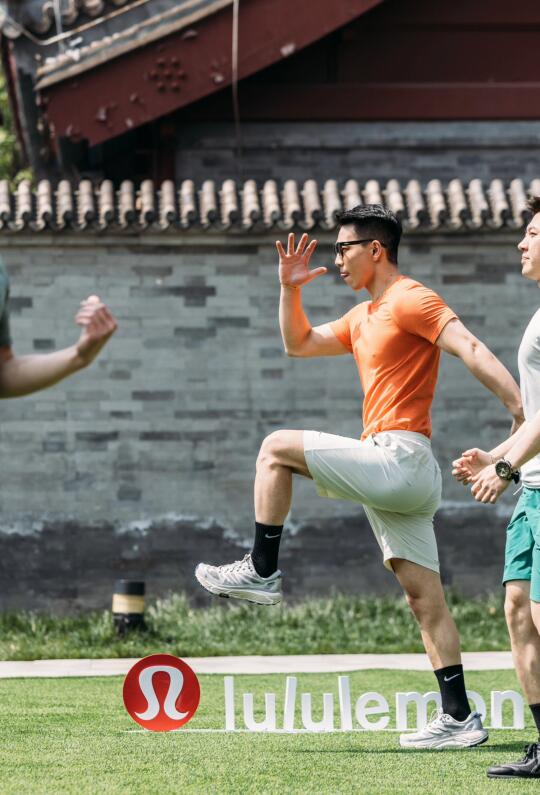 居然可以在王府中环的草堂 迎春光 洒热汗！