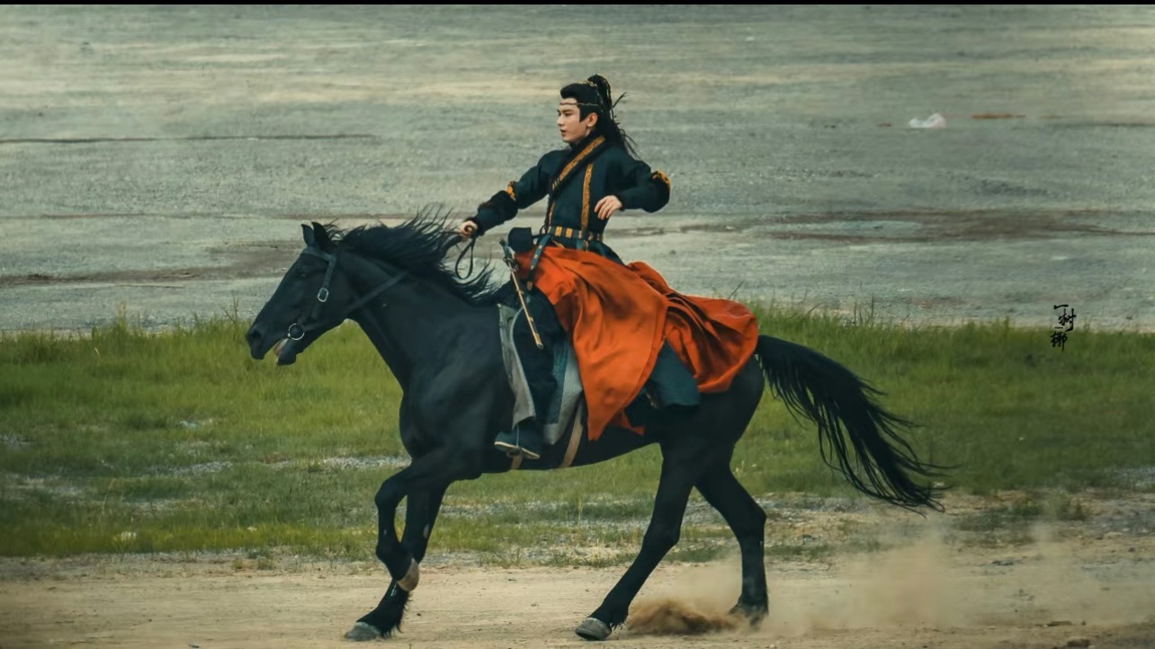 成毅骑马，宛如世界名画！卢云来！英雄志速速来！ 