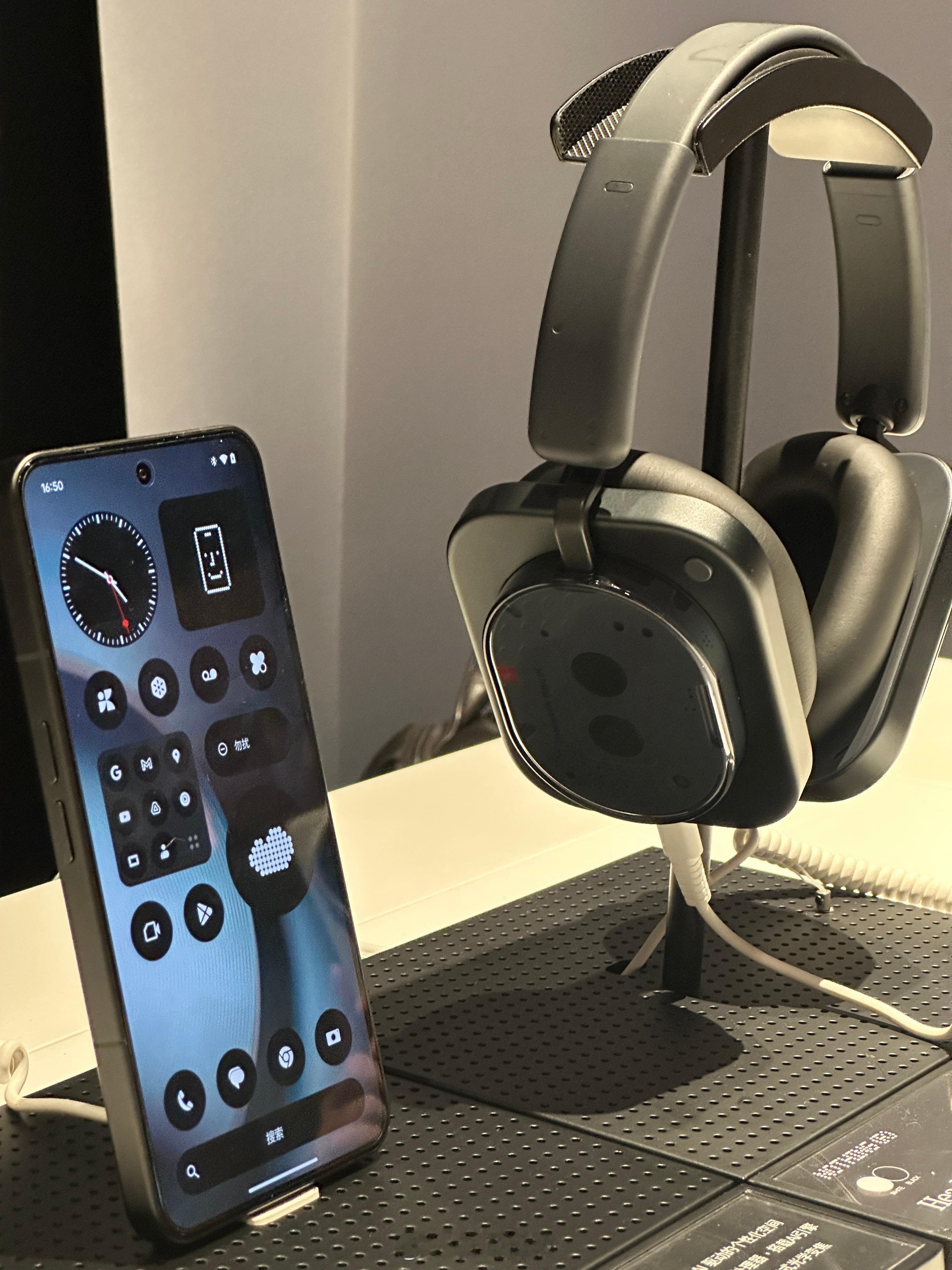 Nothing Phone （3）和Headphone(1) 上手[yeah]外