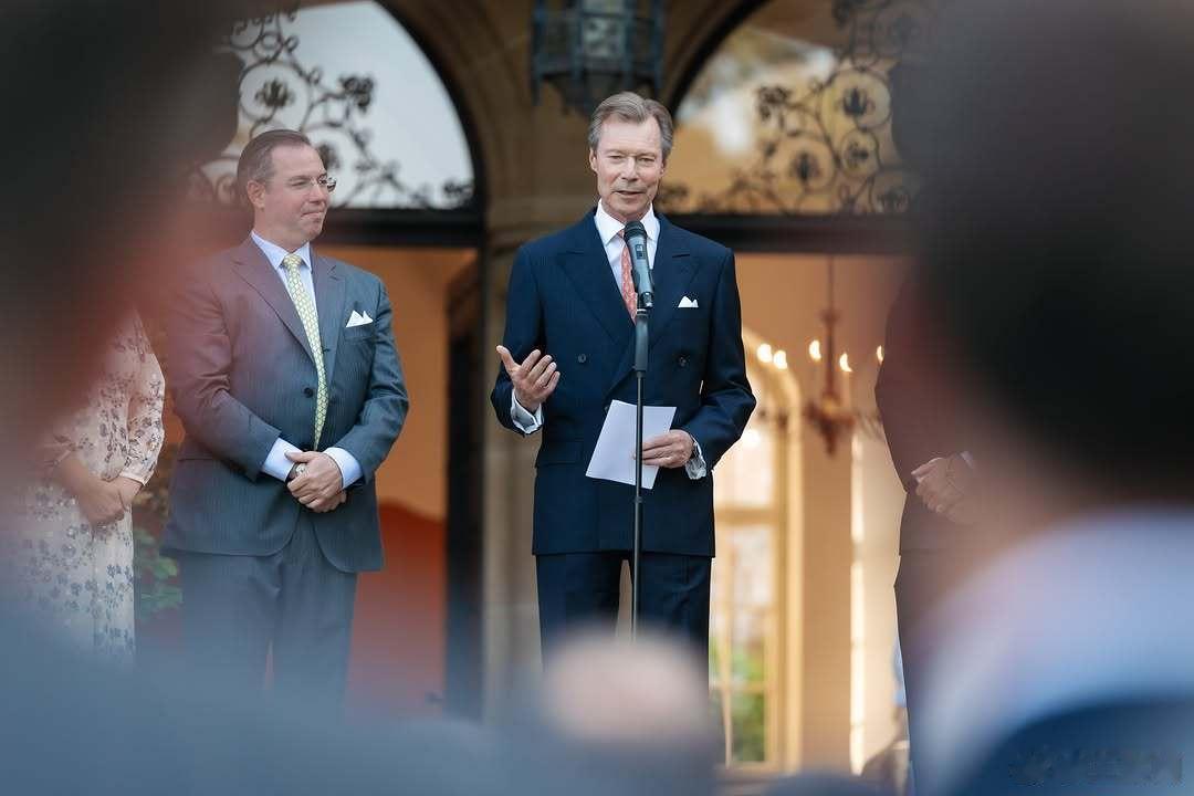 卢森堡王室 🇱🇺4月16日，亨利大公71岁生日快乐。世界各国王室