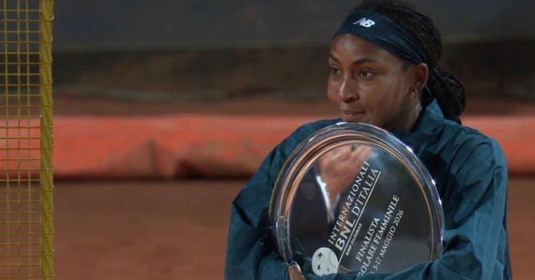 谁也没想到，本届WTA1000罗马站女单赛场，最终登顶的会是斯维托丽娜。
 
5