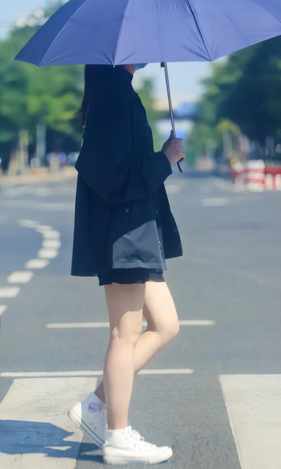 过去都是假的，回忆是一条没有归途的路，以往的一切春天都无法复原，即使最狂热最坚贞