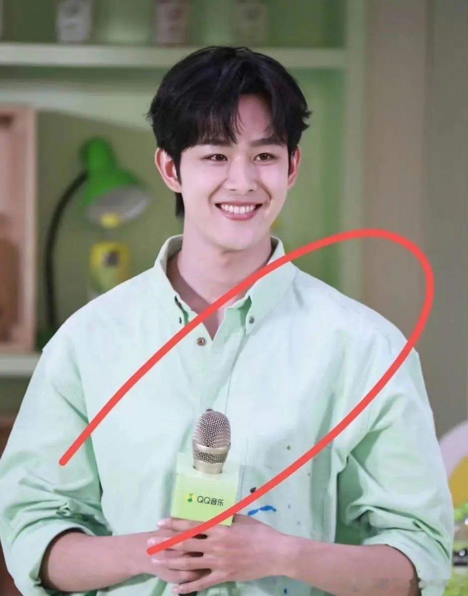 田嘉瑞很有危机感吧，小四新宠来了 ​​​