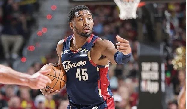 NBA季后赛继续进行，骑士在首轮G2中115-105战胜猛龙，系列赛大比分2-0