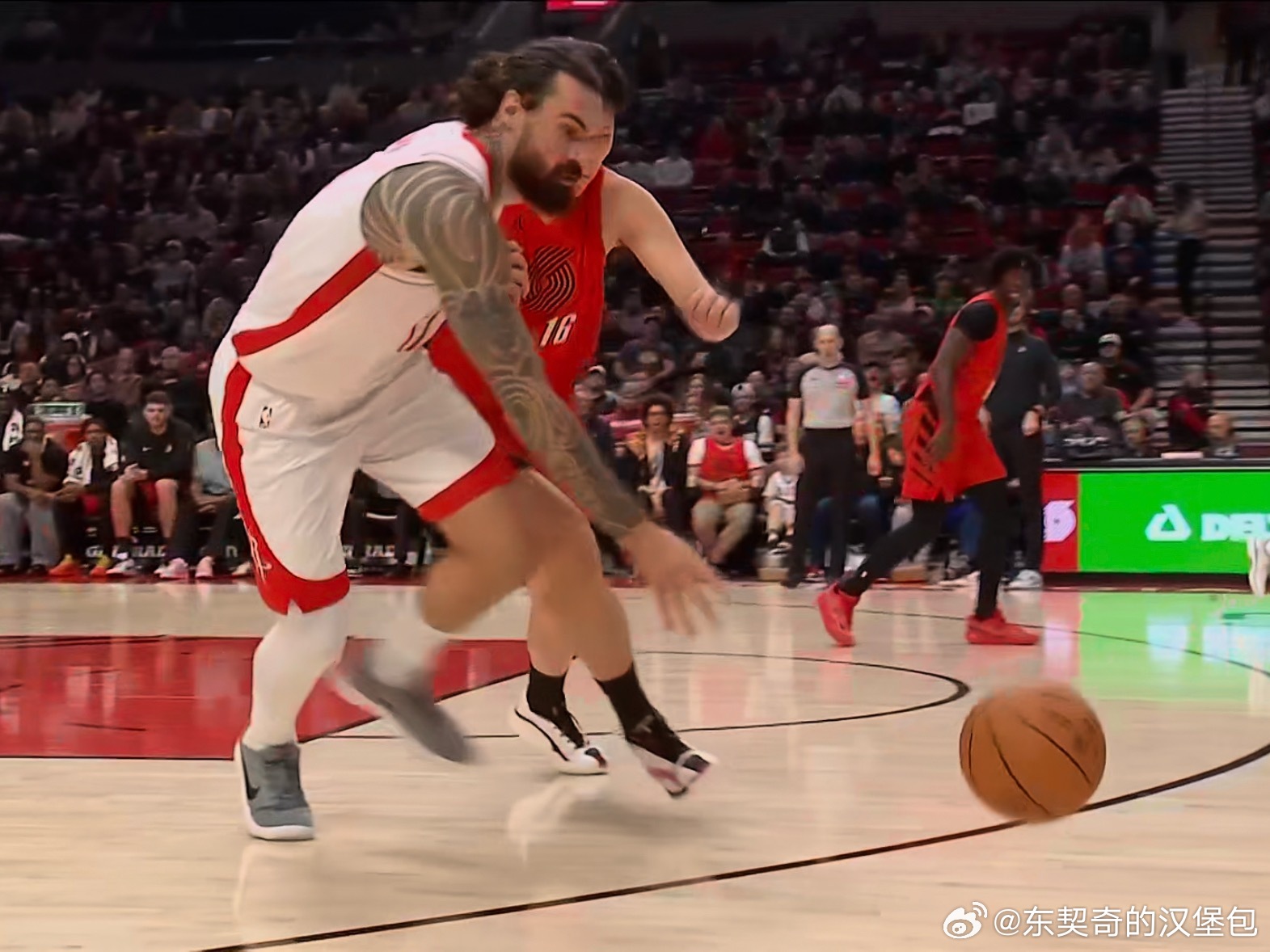 海王亚当斯是疯狂给小杨上强度啊小杨这一场学到的东西，在 CBA 十场都学不到！