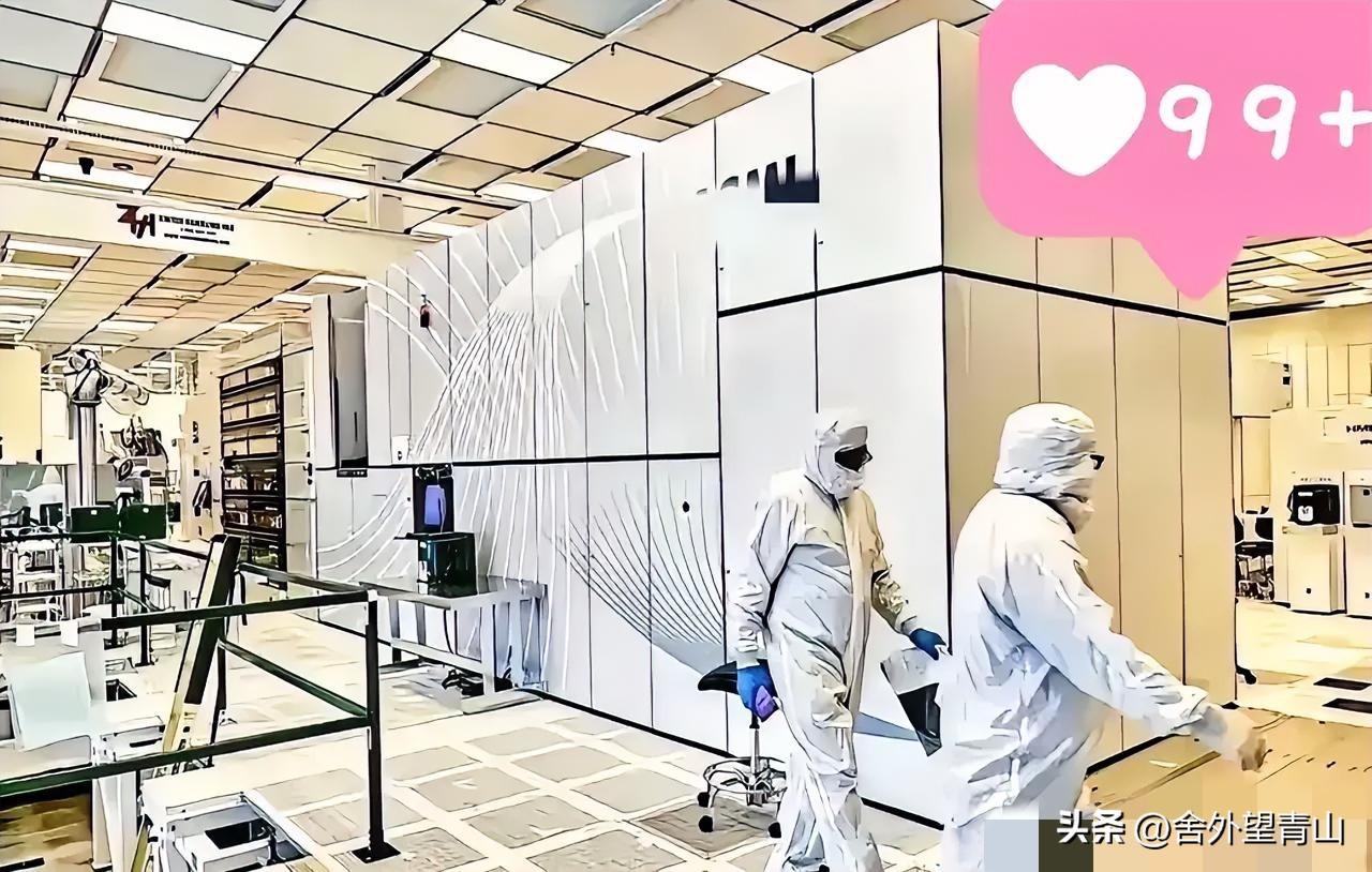 光刻机巨头阿斯麦，出大事了。荷兰总部，上千名工程师午饭时间直接撂下餐盘，把公司大