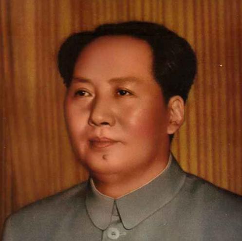 毛主席曾将哪些将领比作是四大名著中的历史人物？
在历史的迷雾中，那些叱咤风云的将