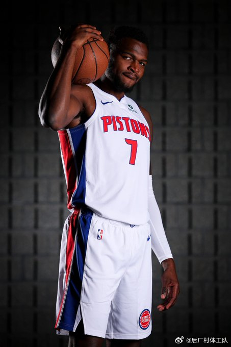 活塞vs猛龙 活塞第三中锋保罗-里德三节22分4篮板2抢断4盖帽，投篮12中10