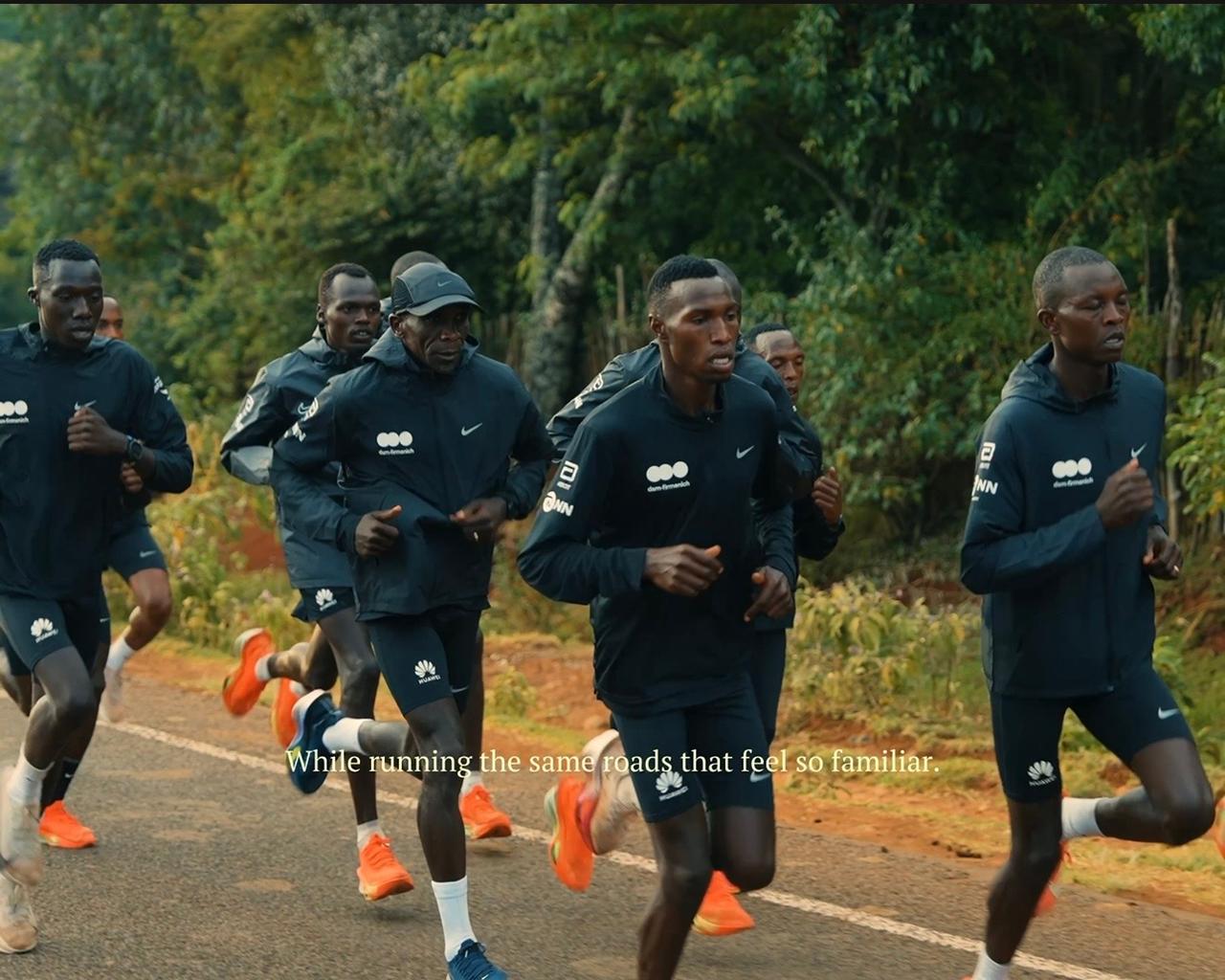 基普乔格在2025年完成七大满贯并退役，为他“马拉松之神”的传奇生涯画下了一个完