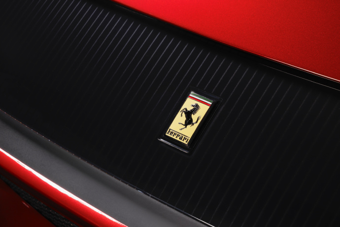 Ferrari 12Cilindri Manuale    搭载 6.5L  V